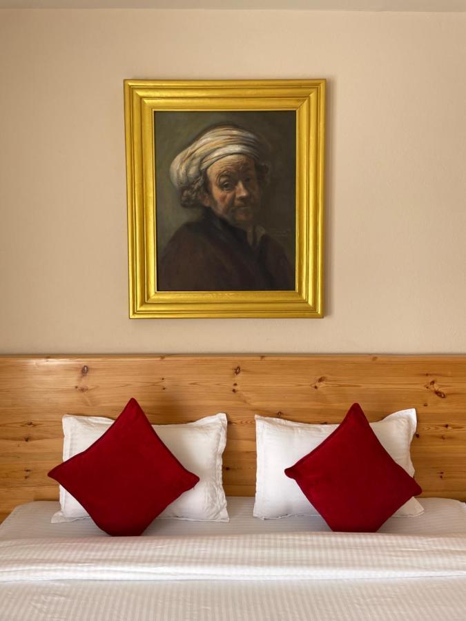 Hotel Pokharaeye Εξωτερικό φωτογραφία
